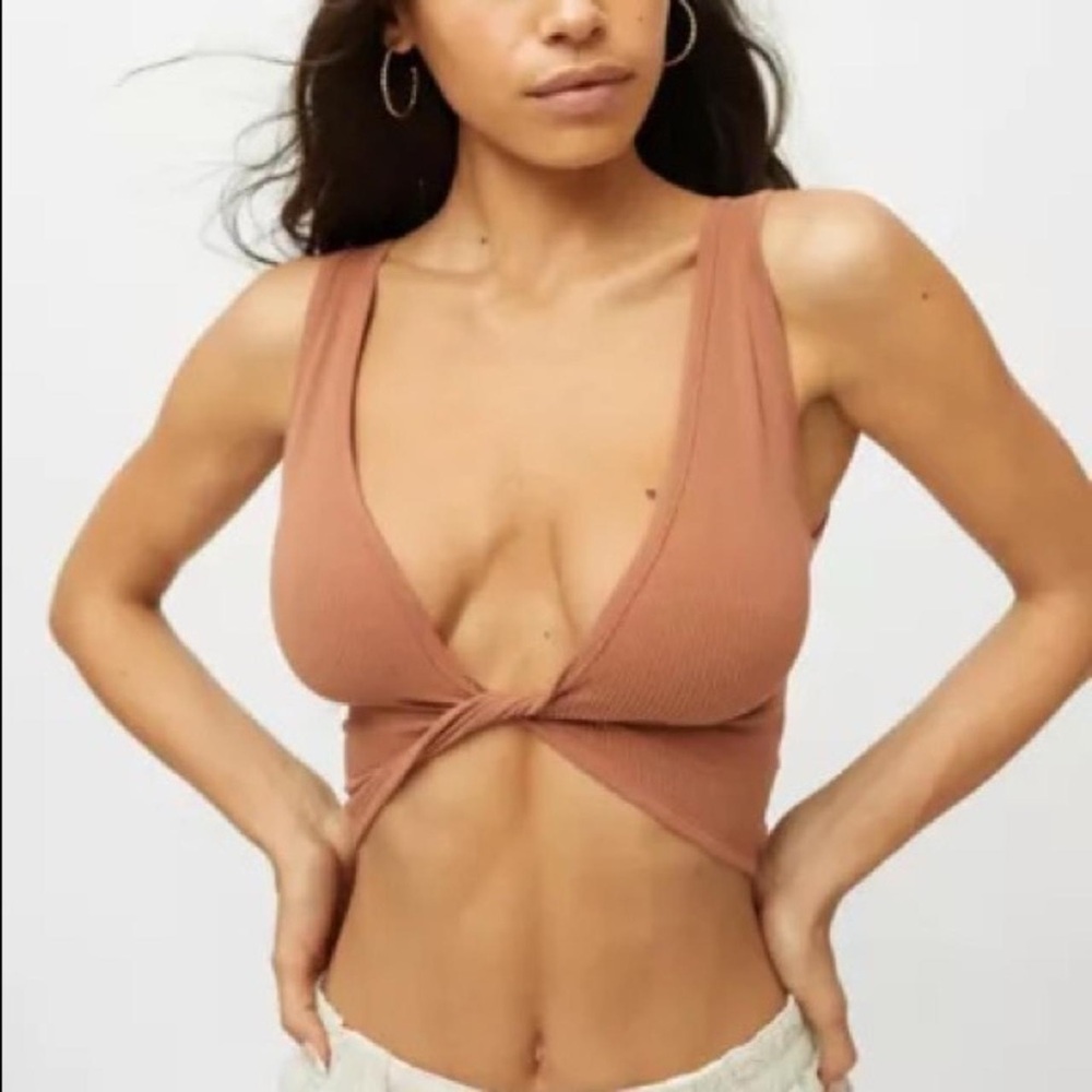 Urban Outfitters Women's Tan Crop-top